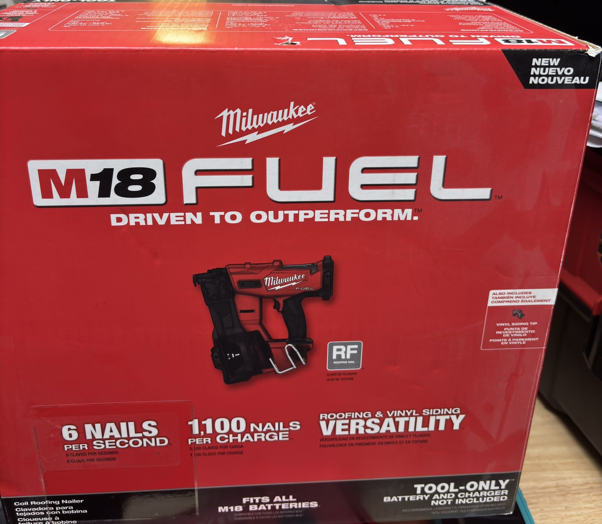 Milwaukee M18 FUEL 18-Volt Lithium-lon Brushless Cordless Coil Roofing Nailer (Tool Only)