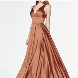 Cinderella Sienna Prom Dress V Neck Long Satin With Slit Formal Evening Sz(6)