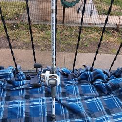 Johnny Morris 7FT CarbonLite 2.0 BaitCaster