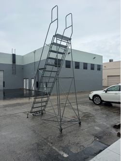 Warehouse ladder
