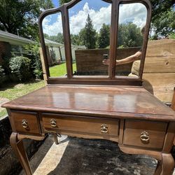 Antique Bedroom Vanity