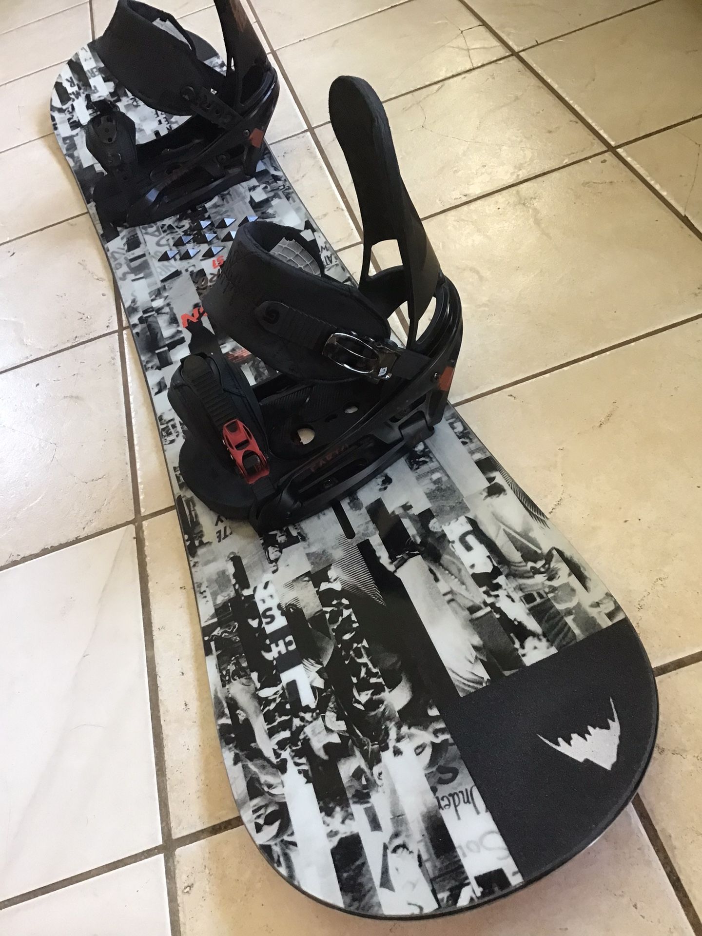 Snowboard (Size 151) Burton “Superhero” Flat/Rocker Ice Snowboard (Size 151) Burton “Superhero” Flat/Rocker Ice