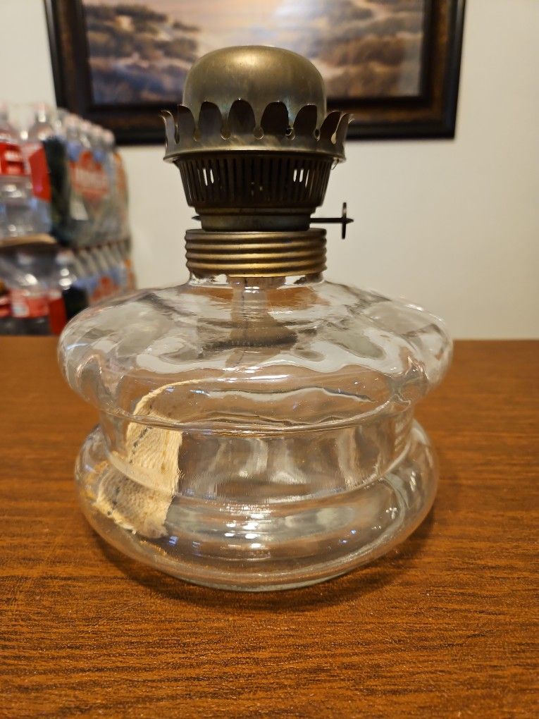 Beautiful Crystal Quality Oil Lamp (no top)
