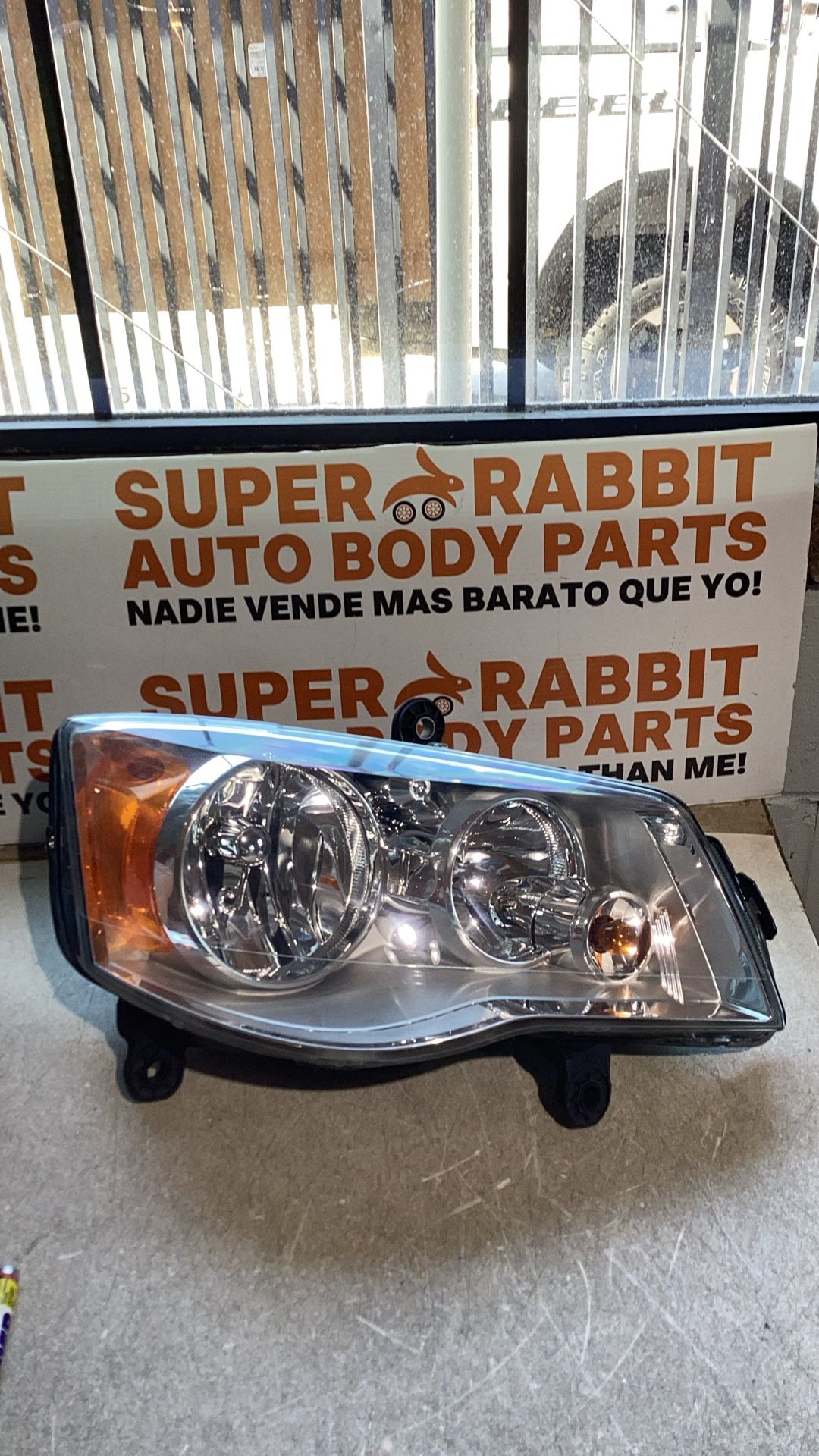 2008 Town And Country 2011 Caravan Headlight 2016 Passenger 2020