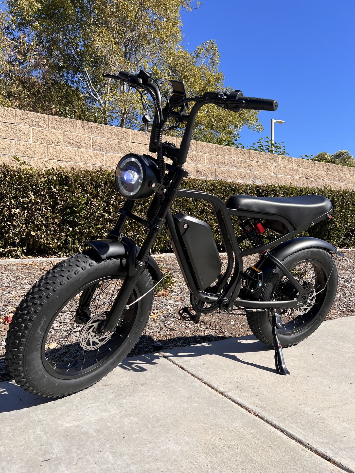 52V/1500W Electric E-bike, 40mph, 20ah Battery/20x4.0 Tire/Hydraulic Brakes