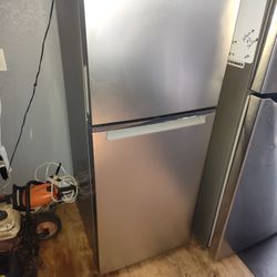 Whirlpool Stanley Steel Medium Refrigerator 