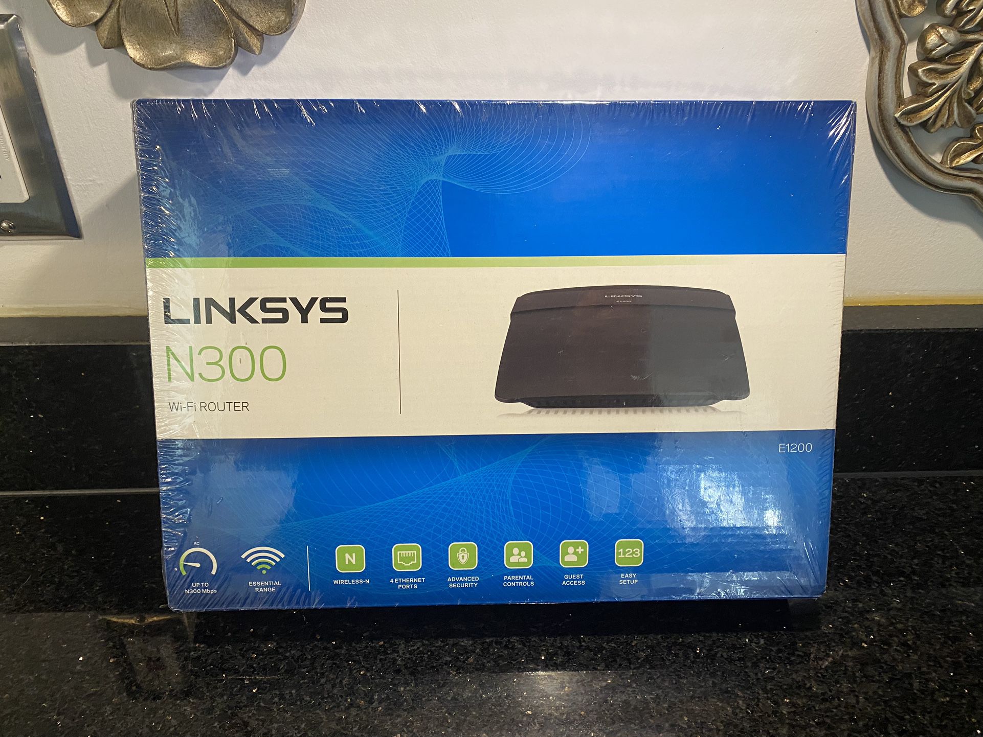 Levántate mil ruptura Linksys N300 Wi-Fi Wireless Router 300 Mbps Transfer Speed Black for Sale  in Stafford, VA - OfferUp