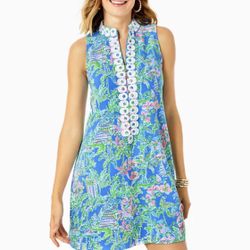 Lilly Pulitzer Jane Shift Dress Size 8 (Medium) In excellent condition  Color: Boca Blue Beneath The Bougainvillea The Jane Shift Dress refreshes an i