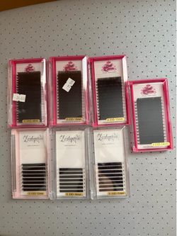 Lashes / glue holders
