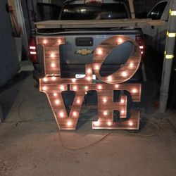 Iconic 60 'S  Love Sign