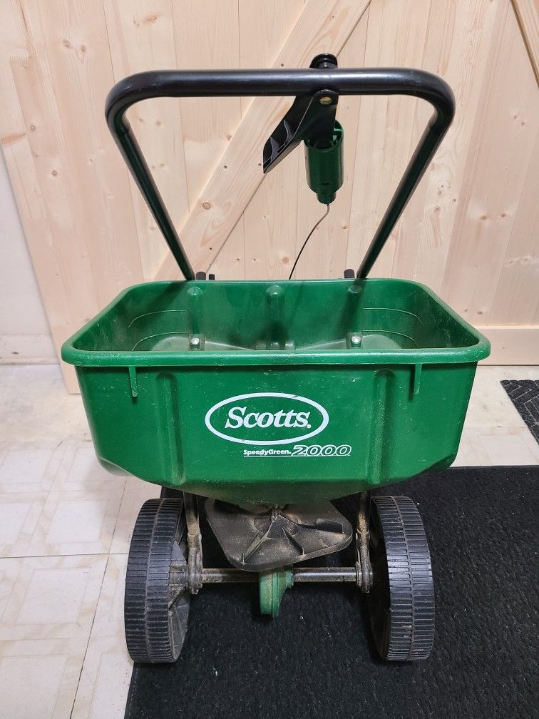 Yard Spreader