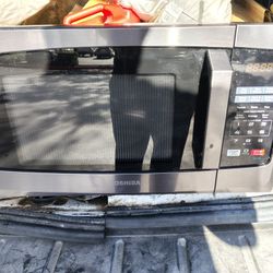 Microwave - Medium Size High Wattage - With Delivery 
