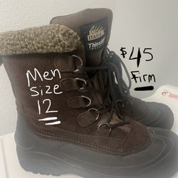 Men SNOW BOOTS SIZE 12 VERY GOOD CONDITION 45$ FIRM