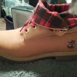 Men's Timberlands Size 9