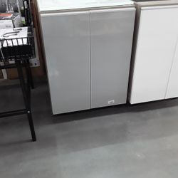 24 Inches   Bathroom vanity  Soft  Material 