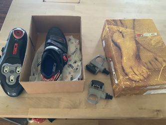 Step In Bike Pedals And Shoes. Look. Women’s Size 7.5