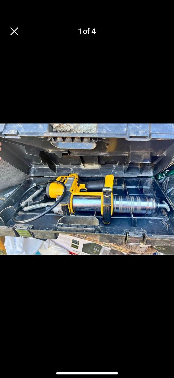 Dewalt Grease Gun