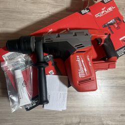 Milwaukee Rotary Hammer 