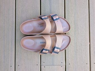 Birkenstock size 39 (women's 8.5)