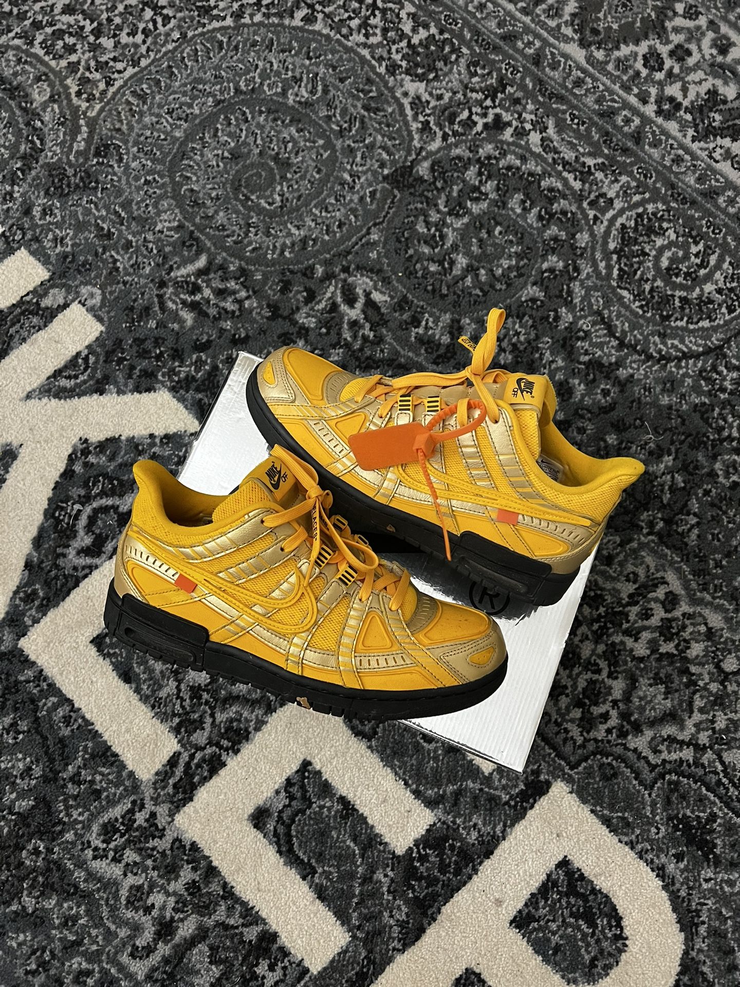 Nike Rubber Dunk Off White University Gold Sz 9