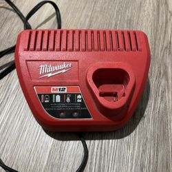 Milwaukee M12 Charger New