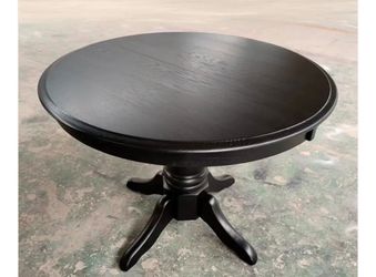 Extendable  dining round table with 4 chairs