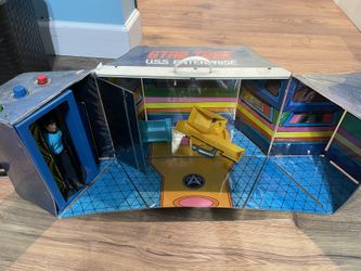 Vintage 1975 Mego Paramount Star Trek USS Enterprise Play Set Case