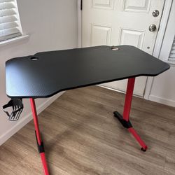 Carbon Fiber Desk For Computer, Full Mouse Pad Included