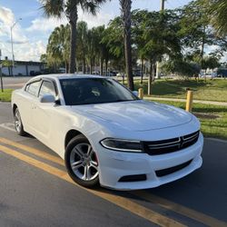 2016 DODGE CHARGER SXT