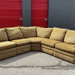 Brown Walter E Smithe Reclining Sectional*FREE DELIVERY 🚚 