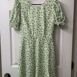 Women’s Size M; Forever 21 Short Green Sundress