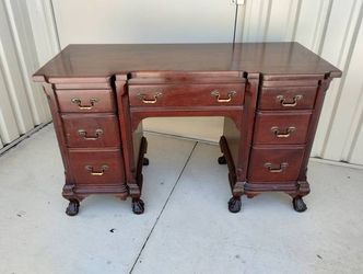 Vintage 1940's Genuine Mahogany Desk w/Ball and Claw Feet