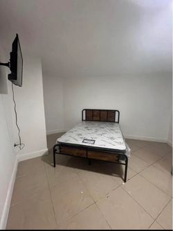 Full bed with mattress like new