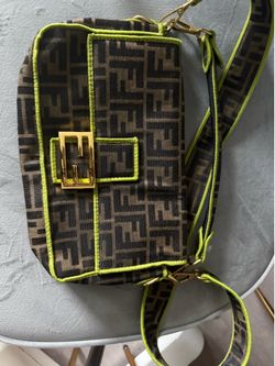 Brand new Fendi purse crossbody excellent condition