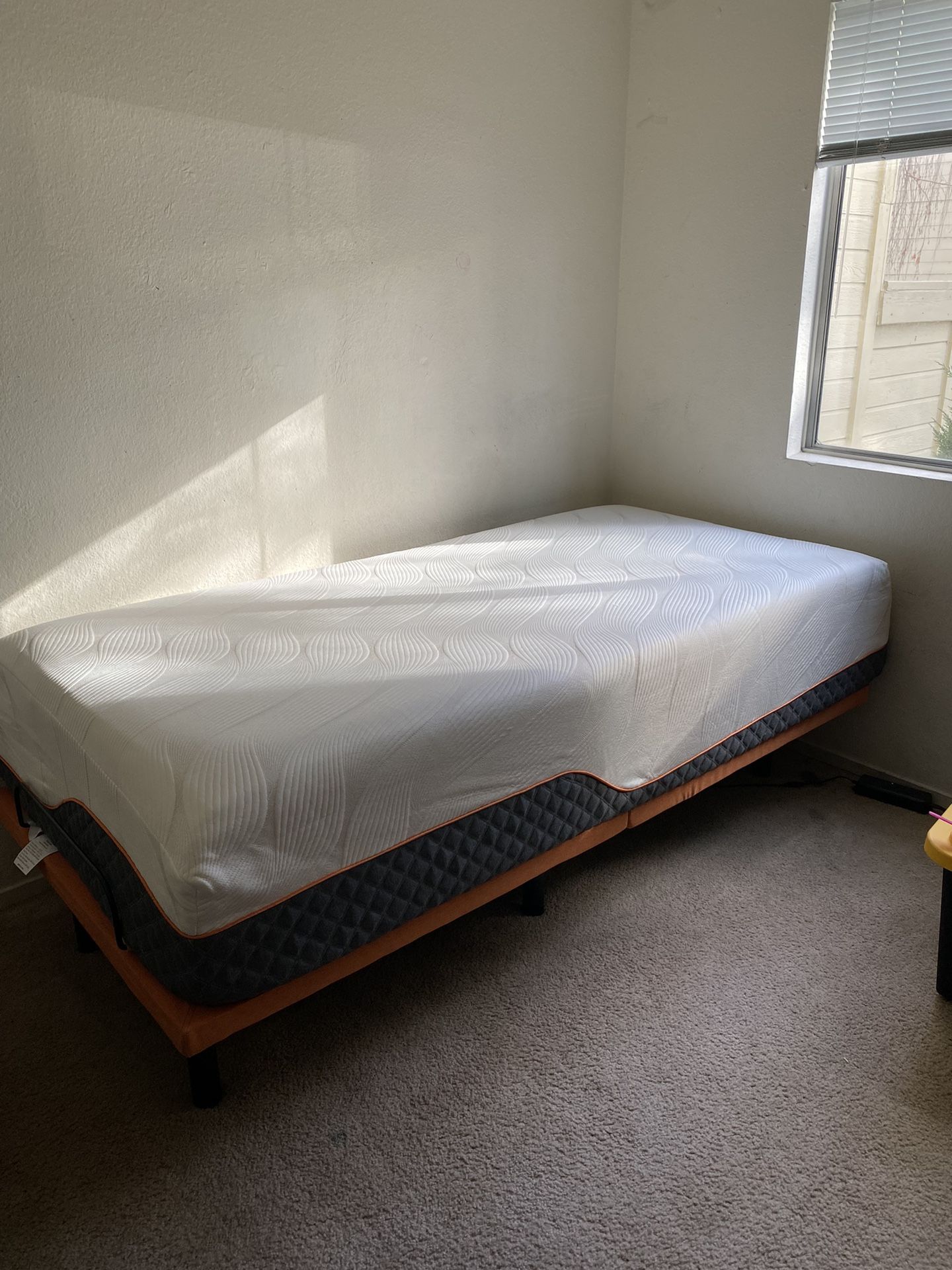 Eshine Adjustable Bed Frame With Mattress