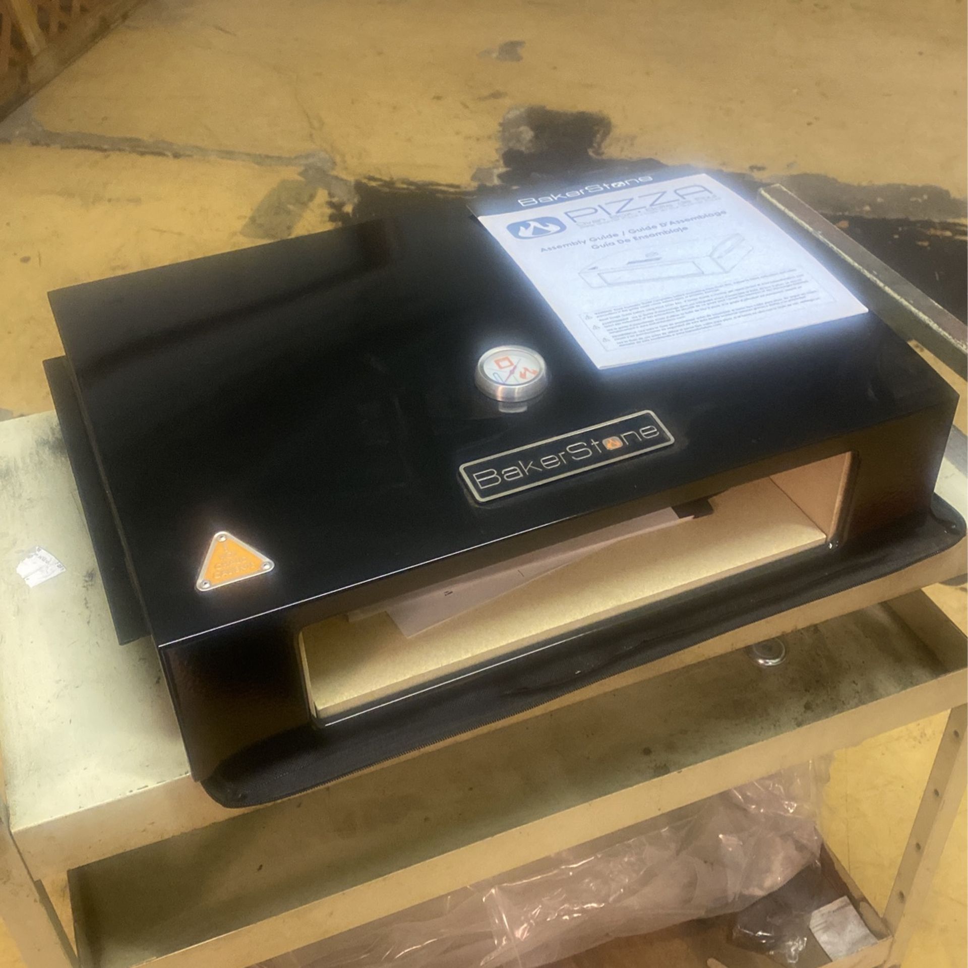 Pizza Oven For Gas Grill! Never Used! New With Cover! 