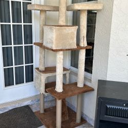Cat Tree - Free