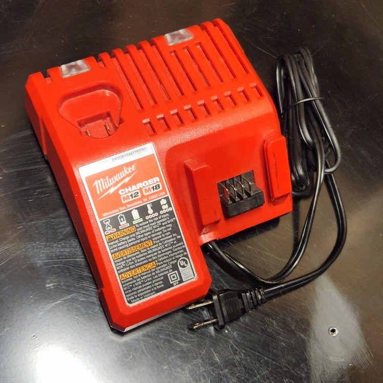 M12/M18 Dual Charger