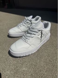 New Balance 550 Men’s Low Top Leather Lace Up Sneaker Triple White