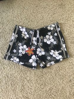 Hawaii Shorts new w/ Tags - L, but run S