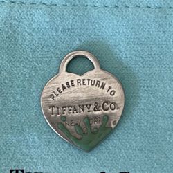 Return to Tiffany & Co Emerald Splash Heart Charm