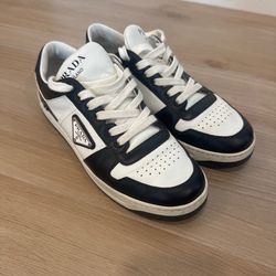 🖤Prada Milano Leather Sneakers – Black & White – Size 39 (Made in Italy)🖤