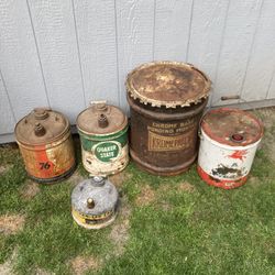 Antique Oil Cans 