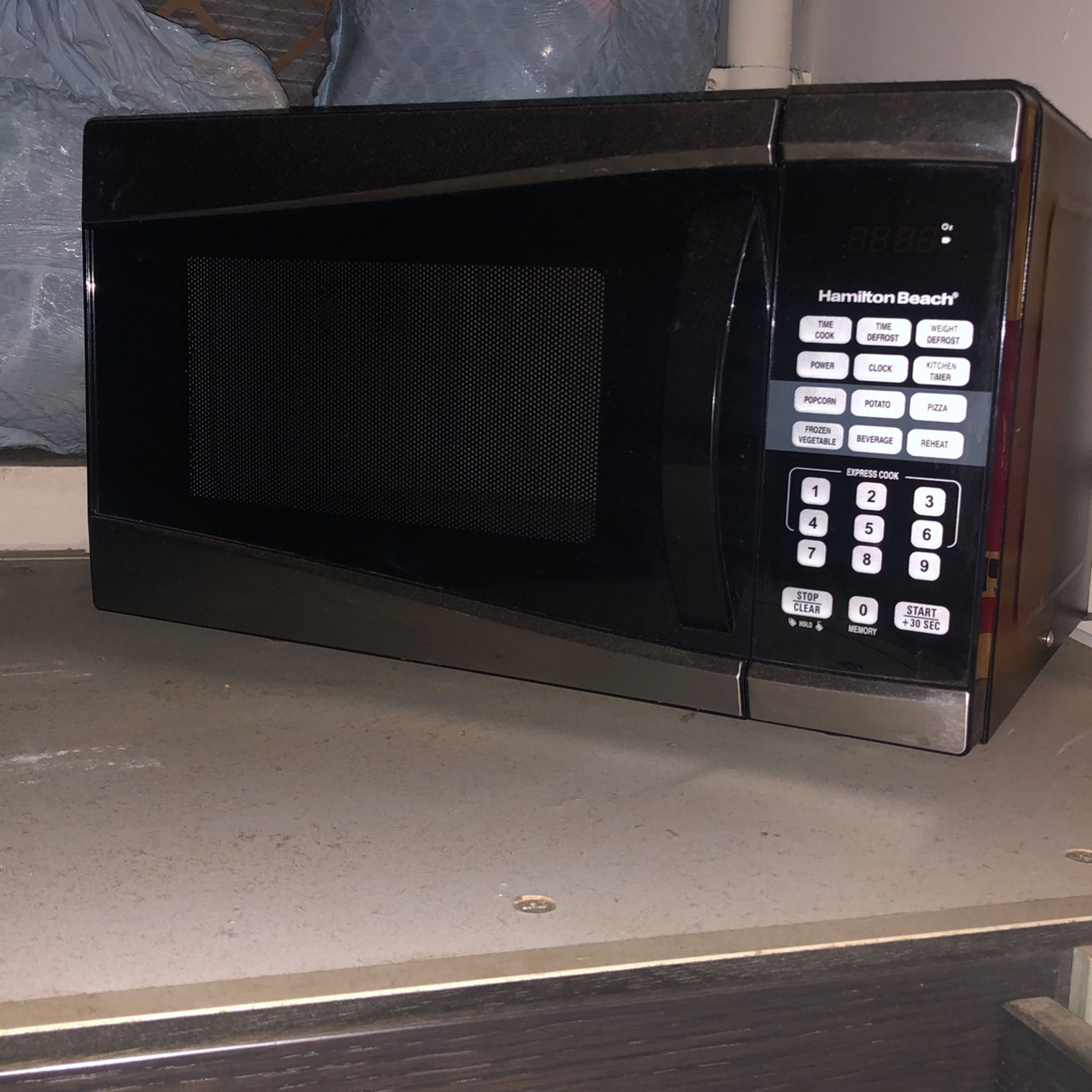 900 Watt Hamilton Beach Microwave