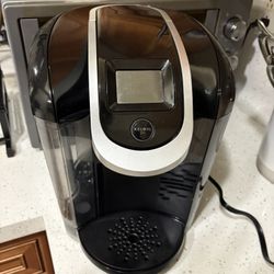 Keurig Coffee Machine and POD Organizer
