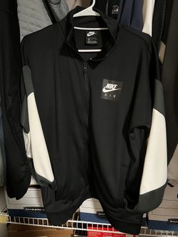 Men’s Nike Sweater Medium