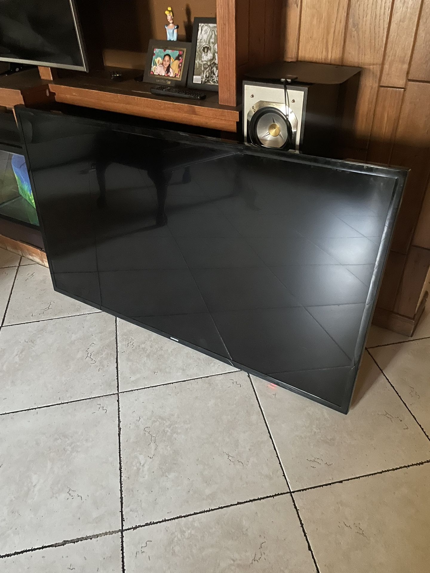 Samsung 65” TV