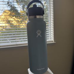 Hydro Flask W/ Straw Lid