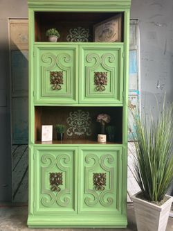 Beautiful large solid wood dresser /cabinet