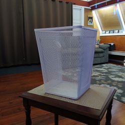 Wastebasket 